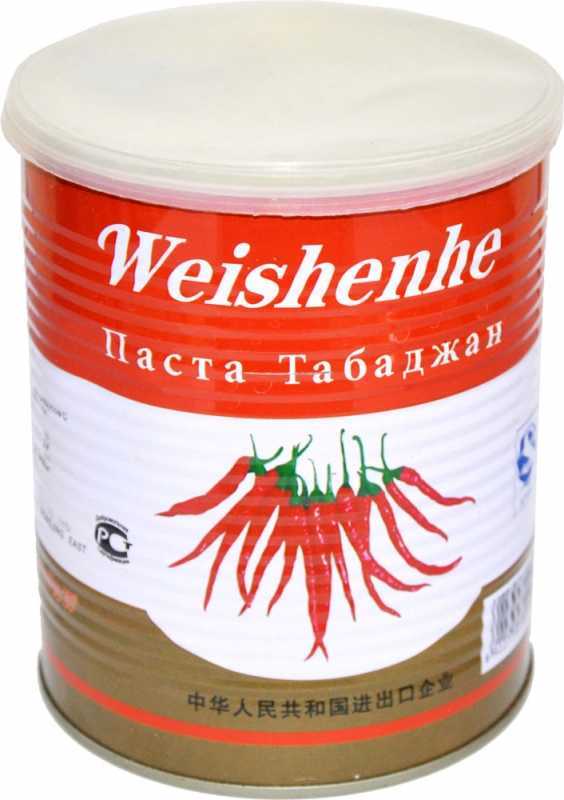 Қыздың сыйымды жопы бүкіл ұзындығы бойынша үлкен мүшесі алды