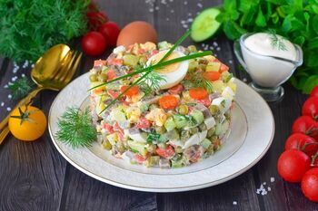 Салат Оливье с говяжьим языком